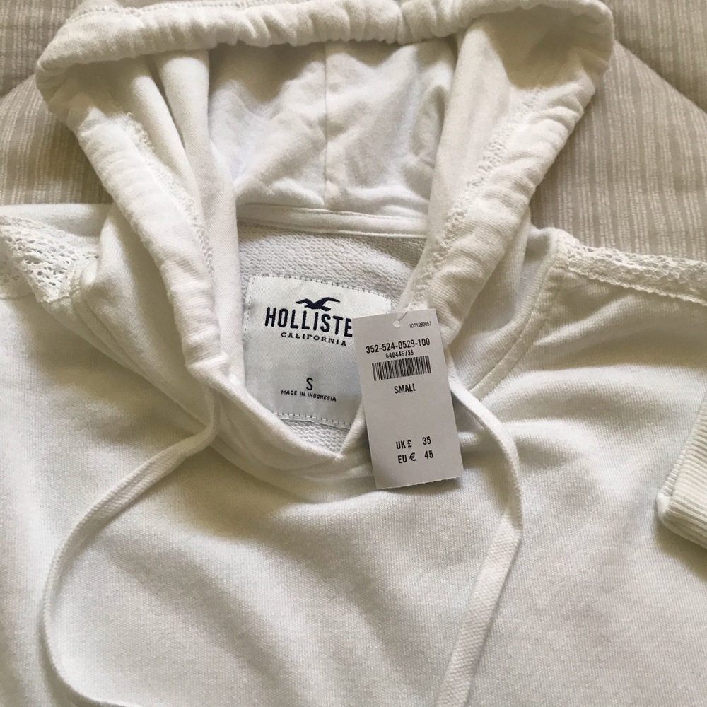 Hollister sweat shirt